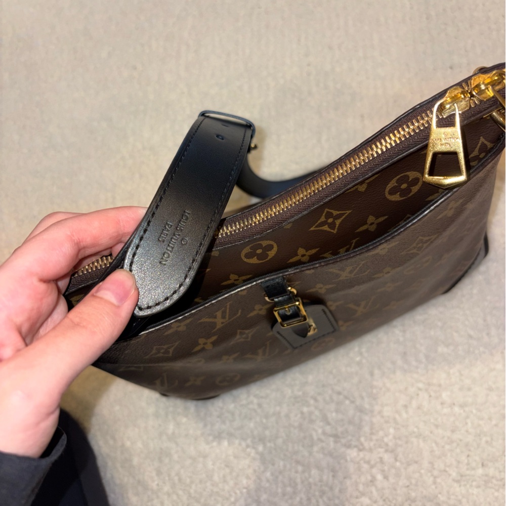 Louis Vuitton Odéon MM Bag - Picture 9 of 11